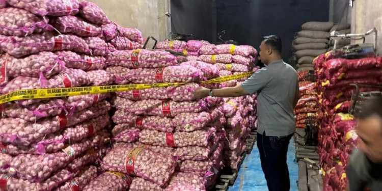 Bareskrim Polri Ungkap Penyelundupan 23 Ton Bawang dan Cabai di Pontianak