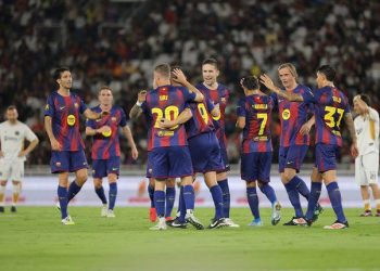 Barcelona Legends Menang Telak 3-0 atas DRX World Legends di SUGBK