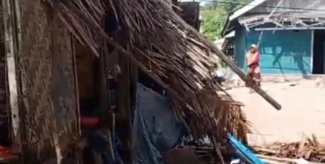 Gelombang Laut Tinggi Rusak Belasan Rumah di Banggai Laut, Sulteng