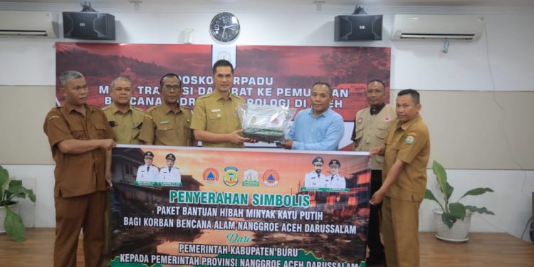 Pemkab Pulau Buru Salurkan 2.000 Botol Minyak Kayu Putih ke Aceh
