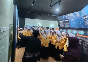 Siswa SMPN 1 Purwosari Ikuti Penjelajahan Edukatif di Geopark Bojonegoro