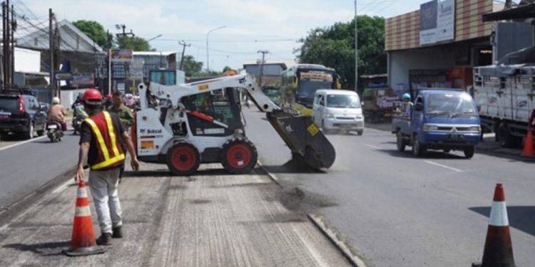 Kementerian PU Fokus pada Perbaikan Jalan Berlubang di Pantura