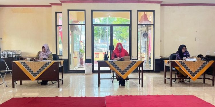 DWP Diskominfo Sumenep Gelar Lomba Ngejung untuk Peringati Hari Kartini