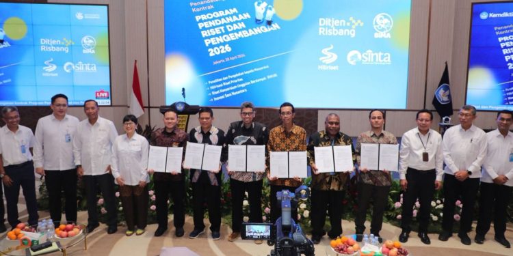 Kemdiktisaintek Tandatangani 18.215 Kontrak Riset untuk Tahun 2026