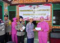 Polwan dan Bhayangkari Satbrimob Polda Kaltim Berikan Bantuan Sosial kepada Warga Balikpapan