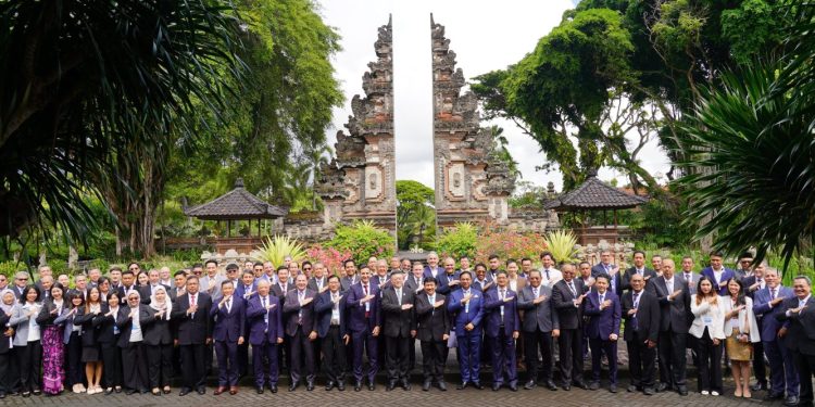 Kemenhub Tingkatkan Investigasi Keselamatan Penerbangan di Forum Internasional Bali