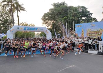 Ribuan Peserta Meriahkan Acara “HSU Bangkit Berlari” di Amuntai