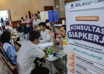 Menaker Dorong Lulusan Perguruan Tinggi Siapkan Diri Hadapi Tantangan AI