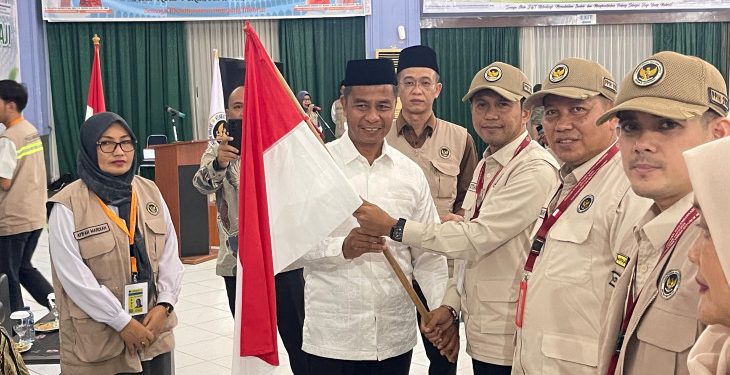 Bupati Kampar Lepas 453 Jemaah Haji, Pesan Kekompakan Disampaikan