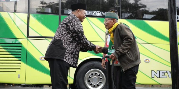 Bupati Sleman Lepas 354 Calon Jemaah Haji, Titip Doa untuk Daerah