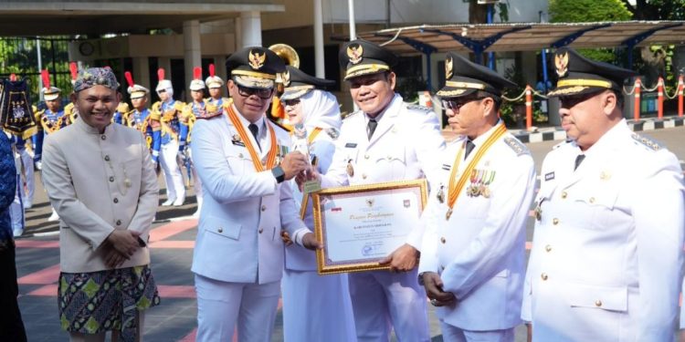 Pemkab Sidoarjo Raih Penghargaan Kinerja Tertinggi Nasional