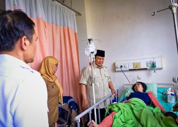 Presiden Prabowo dan Menhub Dudy Kunjungi Korban Kecelakaan Kereta di Bekasi Timur