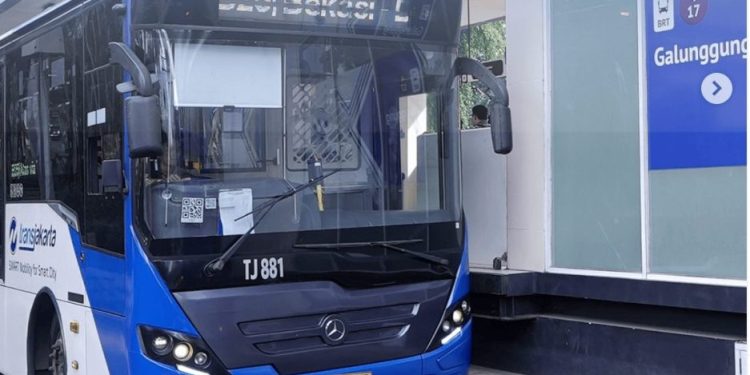 Transjakarta Sediakan Shuttle untuk Atasi Gangguan KRL di Bekasi
