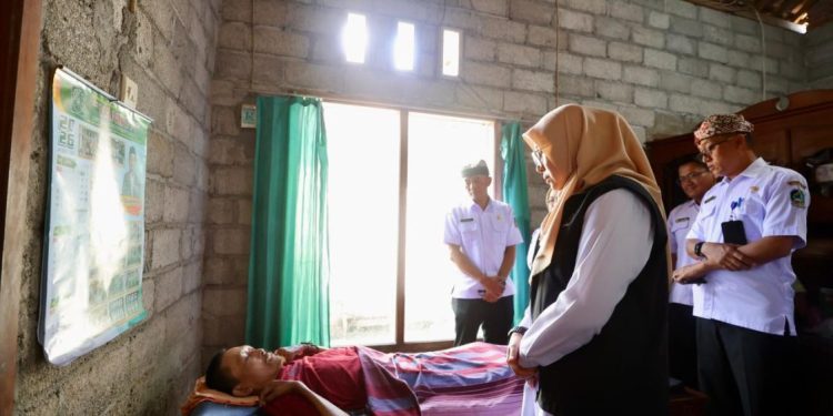 Bupati Banyuwangi Laksanakan Program “Bunga Desa” di Kecamatan Purwoharjo