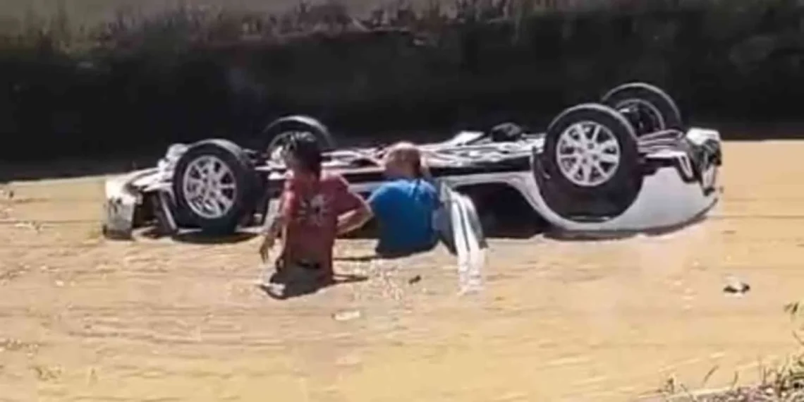 Kecelakaan di BK 1 Tanjungsari OKU Timur, Mobil Brio Masuk Sungai Sedalam 5 Meter