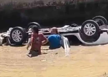 Kecelakaan di BK 1 Tanjungsari OKU Timur, Mobil Brio Masuk Sungai Sedalam 5 Meter