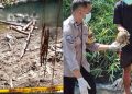 Petugas kepolisian melakukan olah TKP usai penemuan mayat tanpa identitas di aliran Sungai Bedog, Dusun Mangir Tengah, Sendangsari, Pajangan, Bantul, Senin (11/5/2026). Selain satu jenazah dalam kondisi membusuk, petugas juga menemukan tengkorak manusia lain di sekitar lokasi. Foto: Istimewa/Polres Bantul