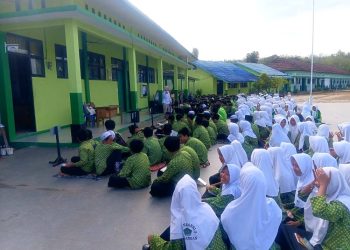 BNN Sosialisasikan Bahaya Narkoba di MTsN 2 Balangan