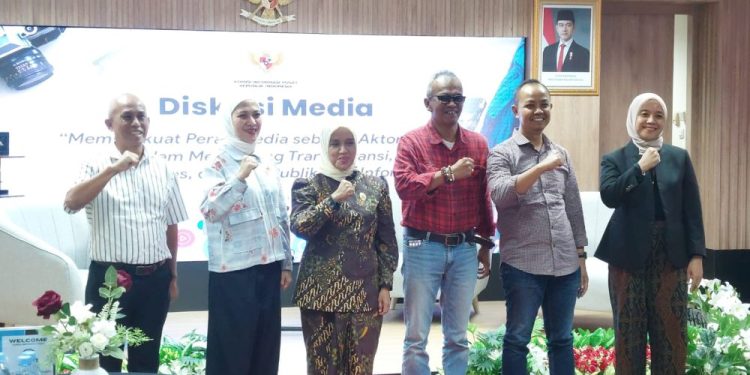 Tantangan Keterbukaan Informasi dan Etika Media di Era Digital