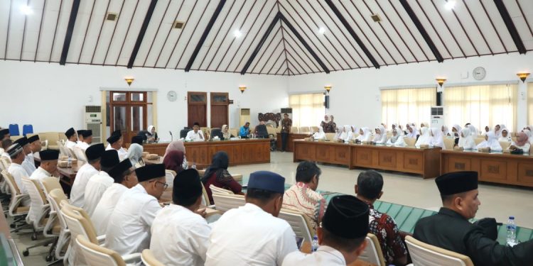 102 ASN Bojonegoro Berangkat Haji, Bupati Sampaikan Pesan Khusus