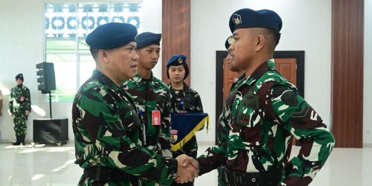 TNI AU Tingkatkan Profesionalisme Melalui Latihan Ground Handling Pesawat Tempur