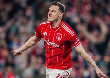 Nottingham Forest Unggul Tipis 1-0 atas Aston Villa di Semifinal Liga Europa