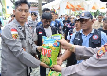 Peringatan May Day di Banda Aceh Berjalan Tertib dengan Aksi Sosial