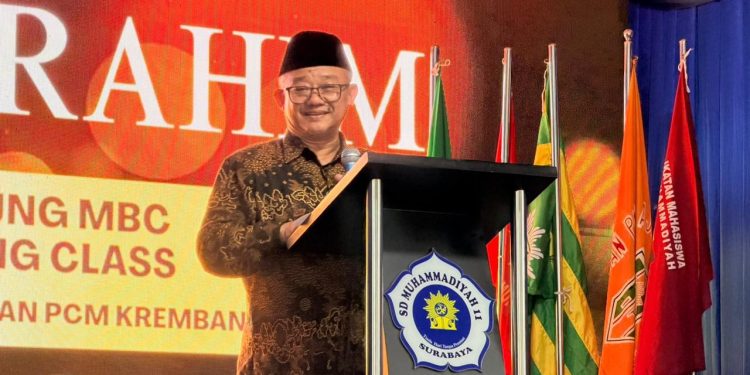 Mendikdasmen Puji Transformasi Pendidikan Berbasis Komunitas di Krembangan