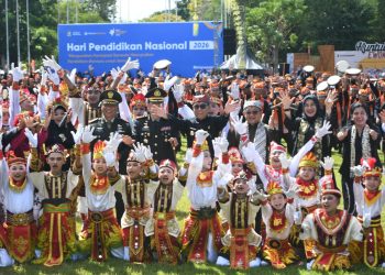 Mendikdasmen Tegaskan Peran Guru dalam Peringatan Hardiknas 2026