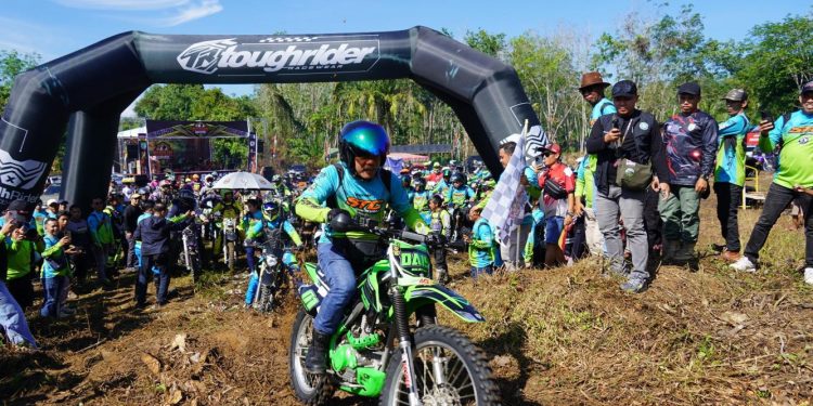 Sudur Bahabis Tujuh Warnai Peringatan Hari Jadi Balangan ke-23