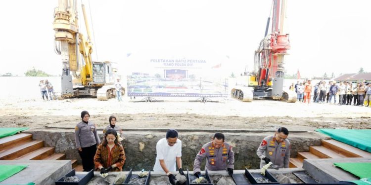 Kapolri Resmikan Pembangunan Mapolda DIY dengan Konsep Smart City