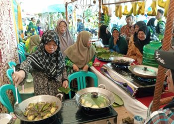 Ribuan Warga Serbu Stand Kuliner Gratis di HUT ke-74 Hulu Sungai Utara