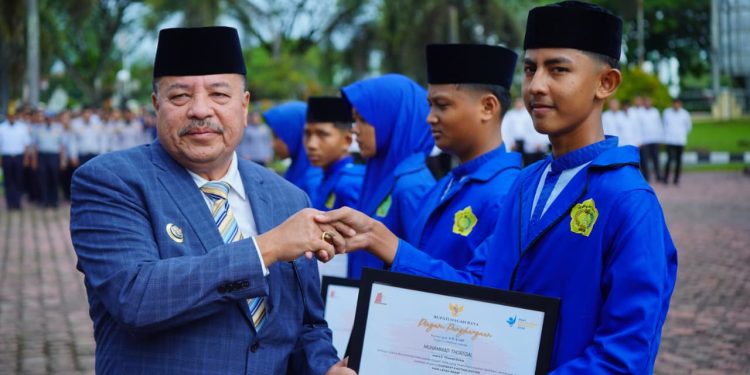 Bupati Nagan Raya Dorong Penguatan Komitmen Pendidikan di Hardiknas 2026