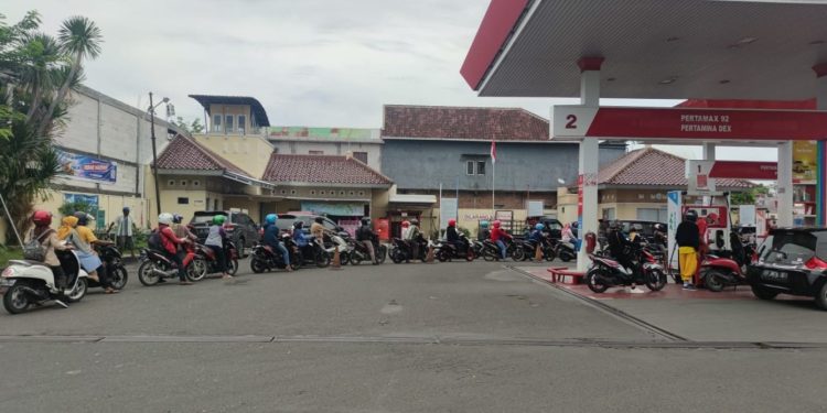 Pemko Pekanbaru dan Tim Gabungan Lakukan Sidak SPBU untuk Atasi Kelangkaan BBM