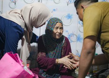 DP3APMP2KB Banjarbaru Kunjungi Keluarga Almarhumah Ustazah HN