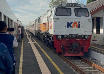 Lonjakan Penumpang Commuter Line Surabaya Selama Libur Panjang