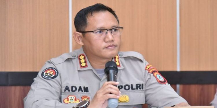 Polda Kalsel Minta Maaf atas Perilaku Oknum Perwira Menengah yang Merokok Saat Mengemudi