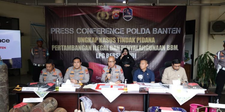 Polda Banten Tangkap Delapan Tersangka Penyalahgunaan BBM Bersubsidi