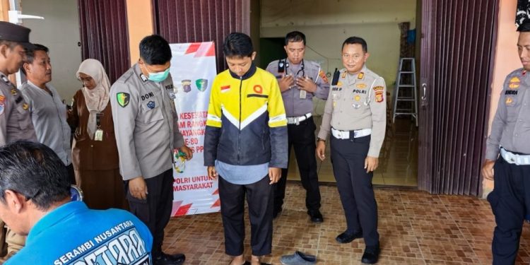 Polres PPU Adakan Layanan Kesehatan Gratis untuk Ojol dan Warga dalam Rangka HUT Bhayangkara ke-80
