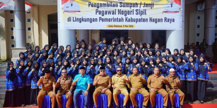 Bupati Nagan Raya Lantik 128 PNS, Tekankan Pentingnya Integritas