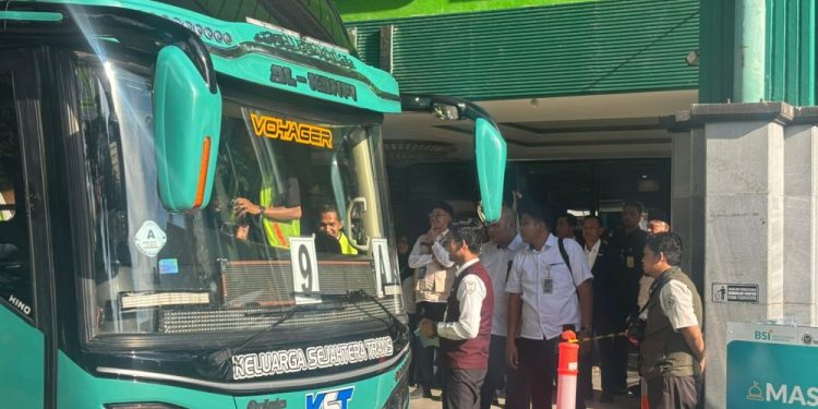 Embarkasi Surabaya Berangkatkan 17.835 Jemaah Haji