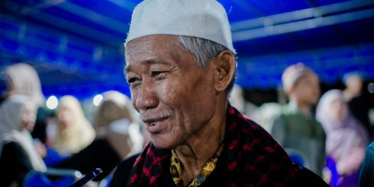 Lansia Asal Malinau Dapat Hadiah Umrah dari Bupati