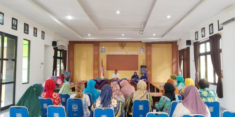 Sekolah Rabu Sekar Melati di Depok Tingkatkan Keterampilan Masyarakat