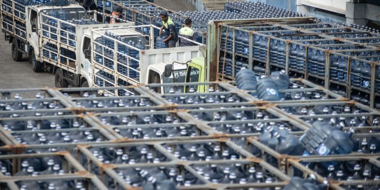 Industri AMDK Hadapi Tantangan Energi dan Logistik, Menanti Dukungan Pemerintah