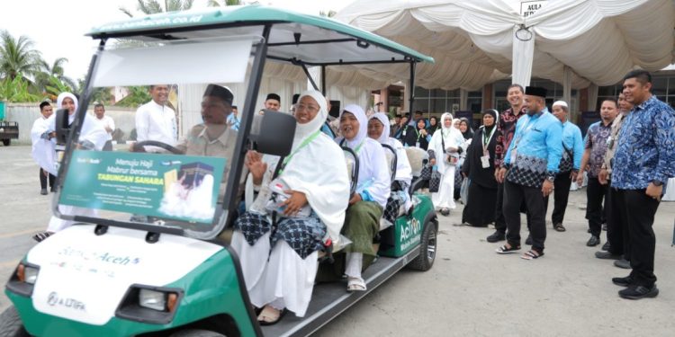 Bank Aceh Syariah Sediakan Buggy Car untuk Jemaah Haji Lansia
