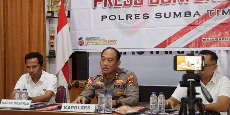 Polres Sumba Timur Tangkap Tiga Penambang Emas Ilegal di Taman Nasional Matalawa