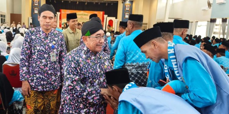 1.356 Jemaah Haji Sumenep Siap Berangkat, Wabup Ingatkan Pentingnya Kesehatan