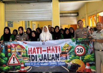 Satlantas Sumenep Edukasi Pelajar Lewat Program Police Goes to School