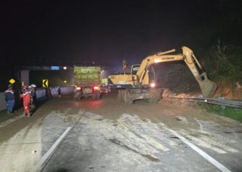 Kemen PU Tanggap Cepat Atasi Longsor di Tol Bocimi