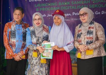Wali Kota Banjarbaru Resmikan Bank Sampah Digital di SD N 3 Kemuning
